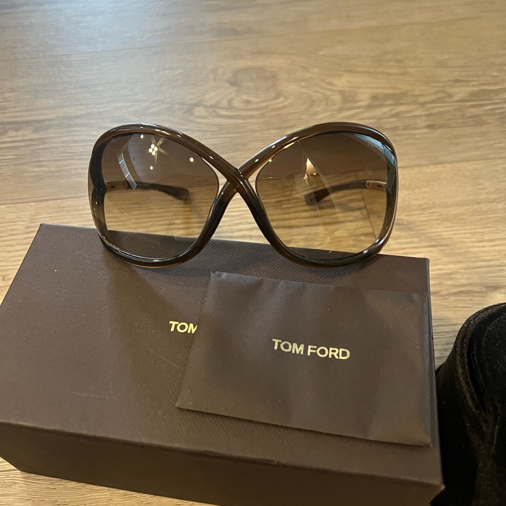 Brown Tom ford sunglasses